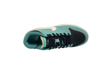 Nike SB Dunk Low Tiffany & Co