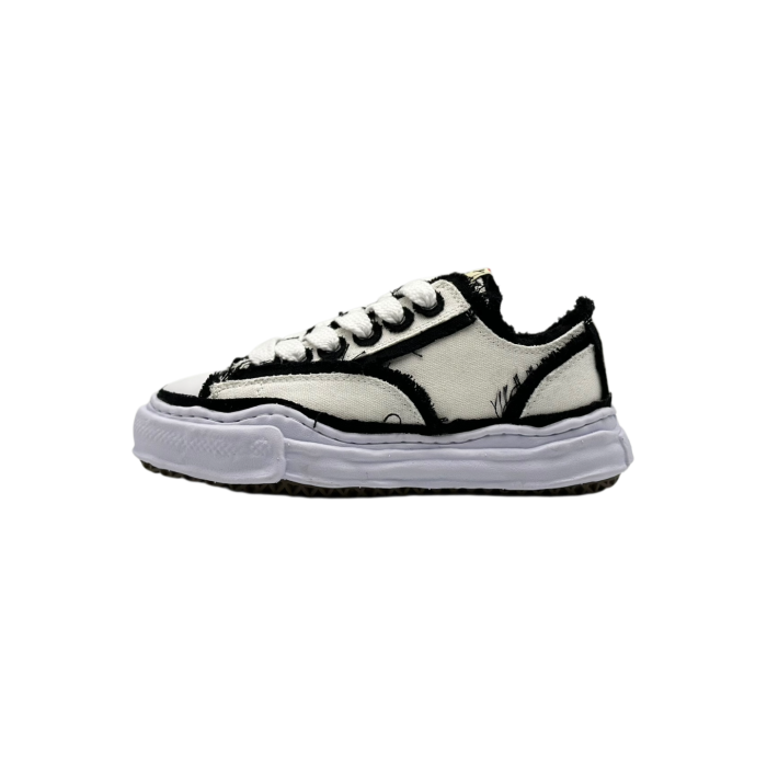 Maison Mihara Yasuhiro Peterson  Low 'White Overhanging'