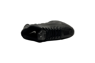 Nike Shox R4 'Triple Black'