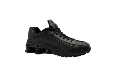 Nike Shox R4 'Triple Black'