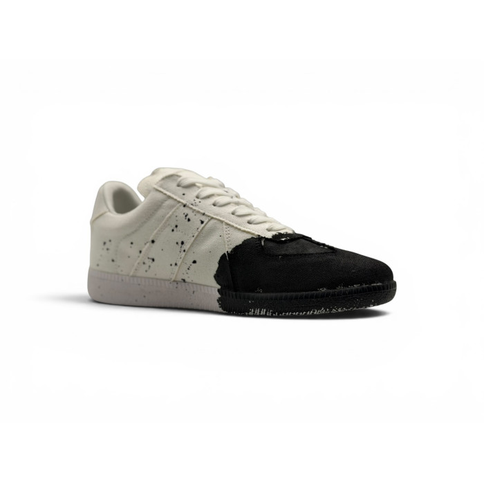 MAISON MARGIELA Replica 'white/black' textile