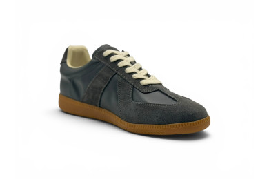 MAISON MARGIELA Replica 'Grey/gum'
