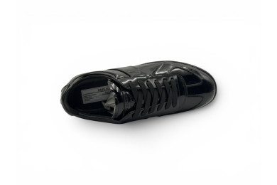 MAISON MARGIELA Replica 'Patent Black'