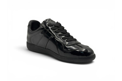 MAISON MARGIELA Replica 'Patent Black'