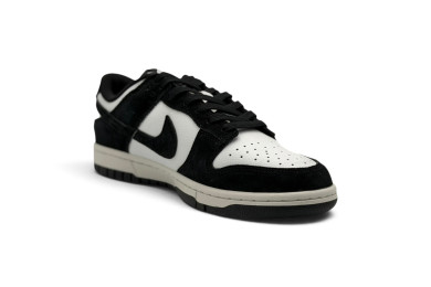 Nike Dunk Low 'Suede Panda'
