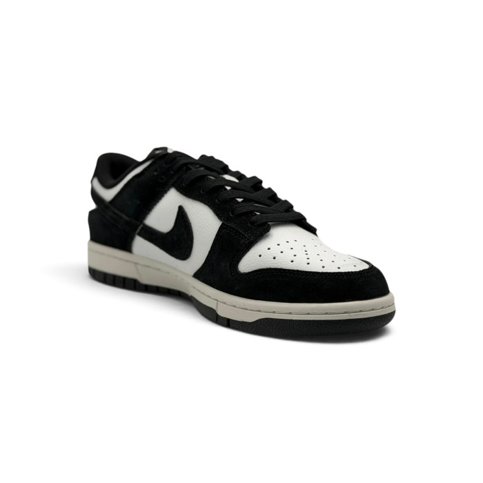 Nike Dunk Low 'Suede Panda'