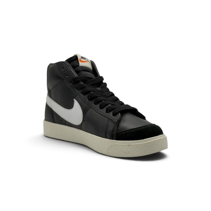Nike blazer black